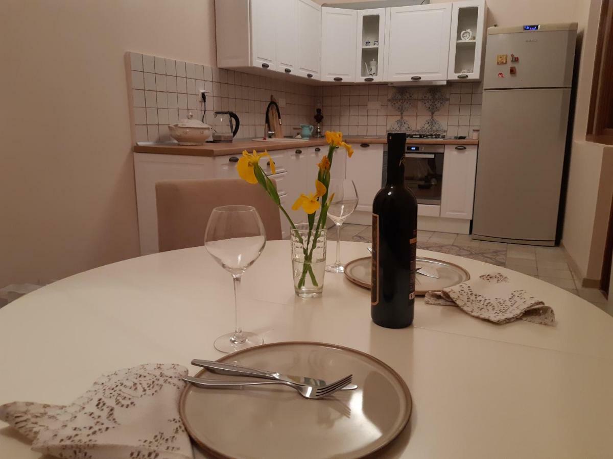 Marinas Guesthouse Kobuleti Eksteriør bilde