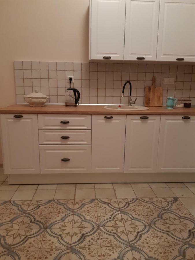 Marinas Guesthouse Kobuleti Rom bilde